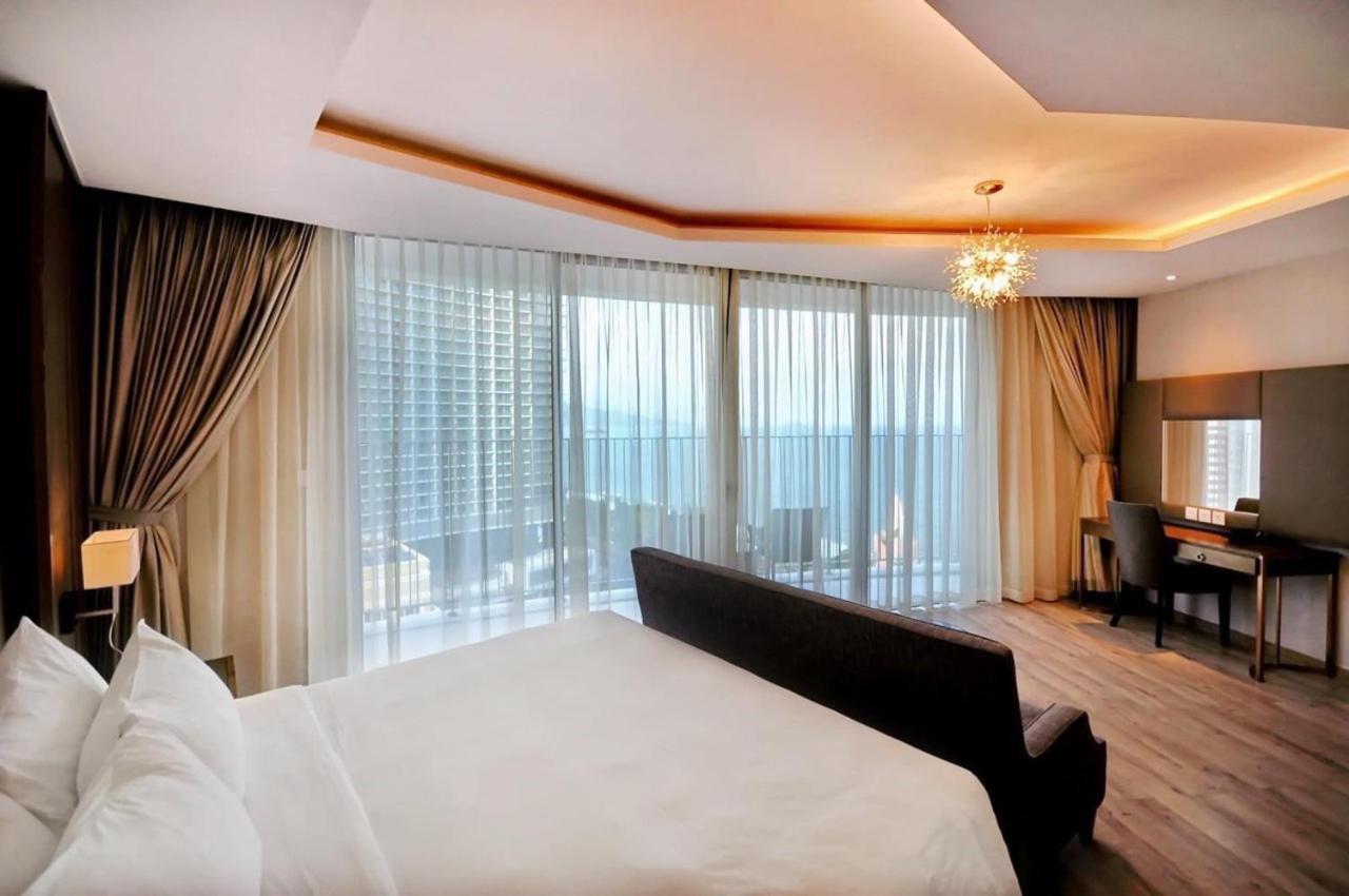 Panorama Beachfront Nha Trang Buitenkant foto